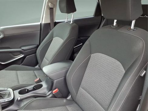 Used 2020 Kia Soul S FWD image 14