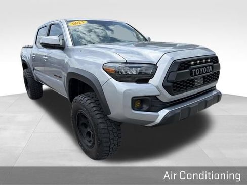 Used 2021 Toyota Tacoma TRD Off-Road AWD/4WD image 18