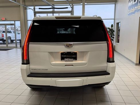 Used 2017 Cadillac Escalade Premium Luxury image 63