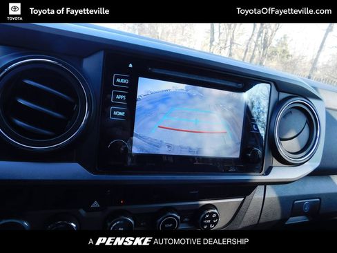 Used 2016 Toyota Tacoma TRD Off-Road image 10