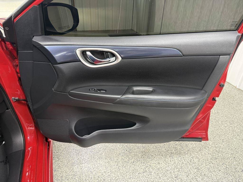 Used 2017 Nissan Sentra SR Turbo FWD image 32