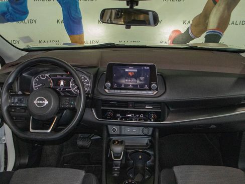 Used 2023 Nissan Rogue SV AWD/4WD image 3