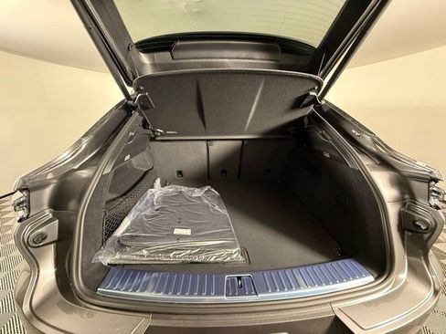 Certified 2025 Porsche Cayenne 3.0T image 17