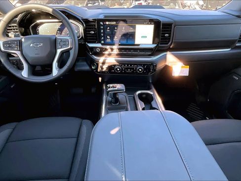 New 2026 Chevrolet Silverado 1500 LT Trail Boss image 6