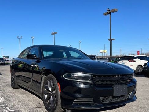 Used 2022 Dodge Charger SXT w/ Blacktop Package image 5