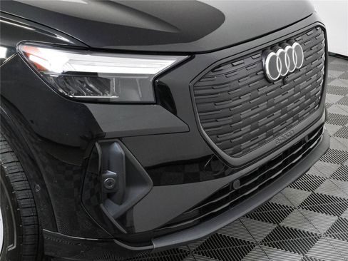 Used 2023 Audi Q4 e-tron Premium Plus w/ Premium Plus AWD/4WD image 37