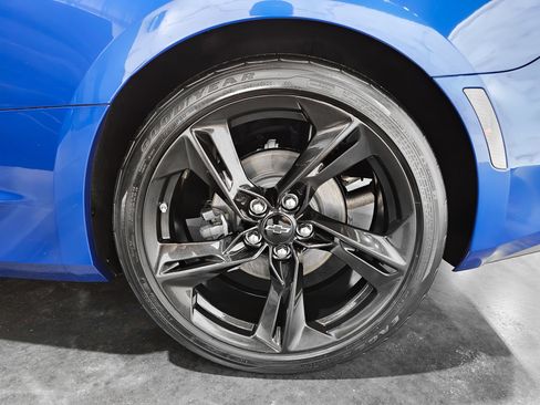 Used 2022 Chevrolet Camaro LT RWD image 32