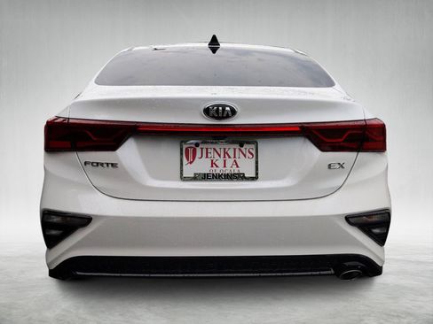 Certified 2020 Kia Forte EX image 4