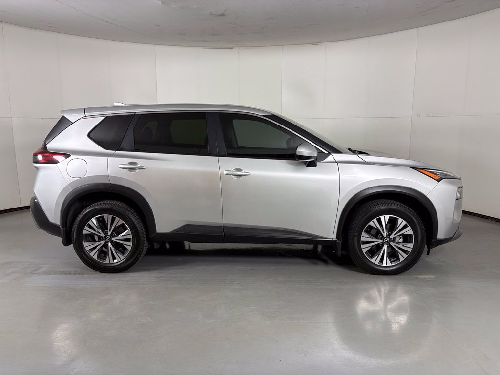 Used 2023 Nissan Rogue SV FWD image 9