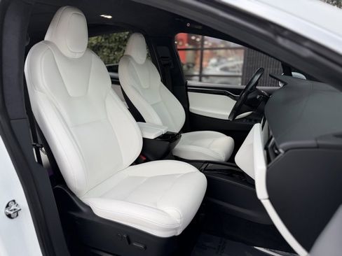 Used 2020 Tesla Model X Long Range image 34