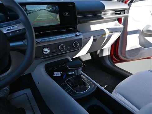 New 2026 Hyundai Kona SE FWD image 24