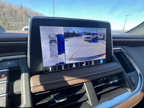 Used 2021 Chevrolet Suburban High Country image 19