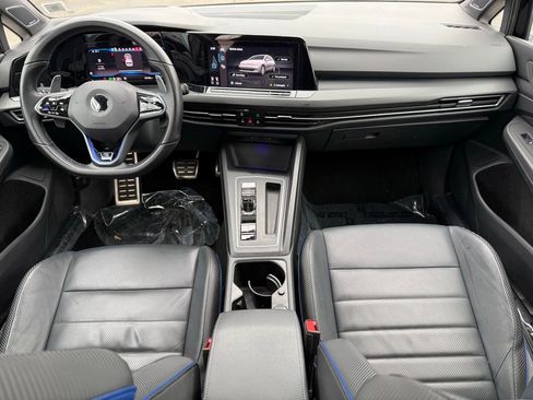 Used 2022 Volkswagen Golf R image 13