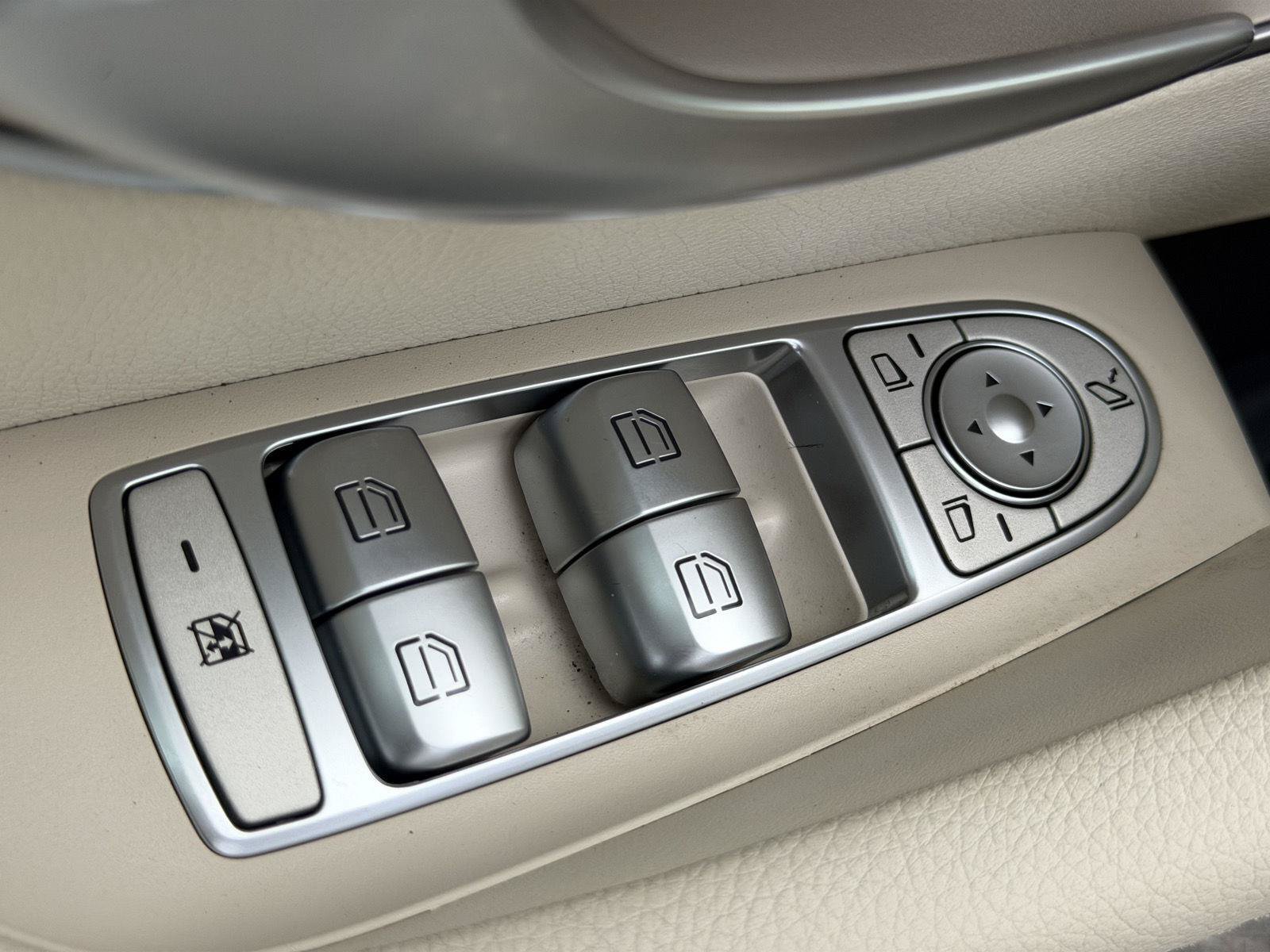 Used 2022 Mercedes-Benz E 350 4MATIC Sedan image 27