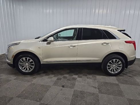 Used 2017 Cadillac XT5 Luxury w/ Driver Awareness Package image 5