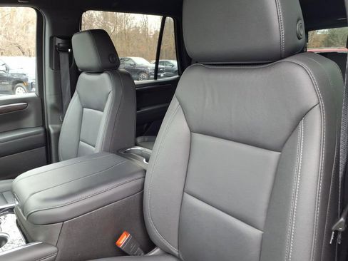 Used 2025 Chevrolet Tahoe LT AWD/4WD image 15