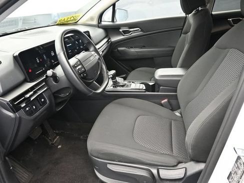 Used 2026 Kia Sportage LX FWD image 13