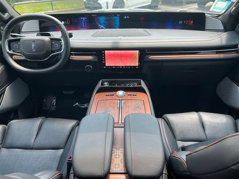 New 2026 Lincoln Navigator Black Label AWD/4WD image 25