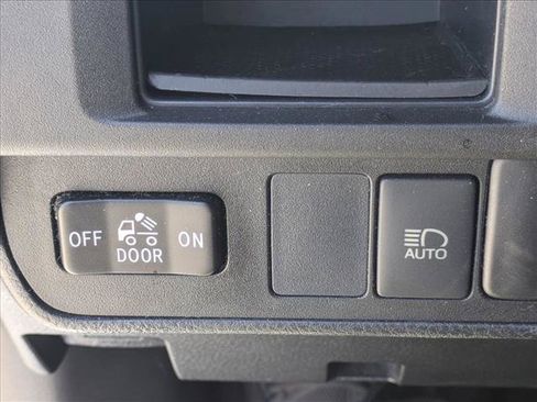 Used 2019 Toyota Tacoma SR5 RWD image 12