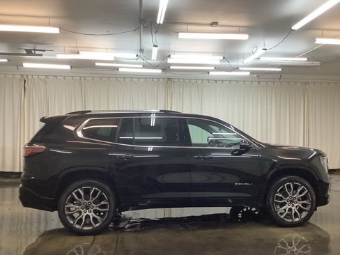 New 2026 GMC Acadia Denali Ultimate AWD/4WD image 4