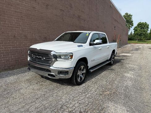 Used 2023 RAM 1500 Laramie AWD/4WD image 1
