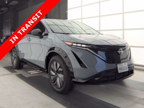 Used 2024 Nissan Ariya AWD image 5