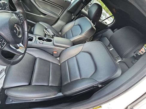Used 2019 Mercedes-Benz GLA 250 4MATIC image 22