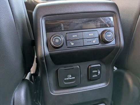 Used 2018 GMC Acadia Denali AWD/4WD image 18