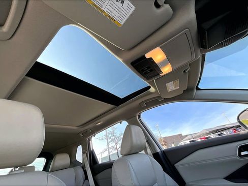 Used 2021 Nissan Rogue SL image 13