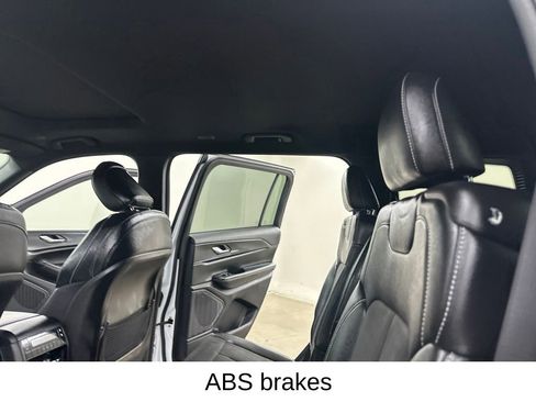Used 2023 Jeep Grand Cherokee L Laredo AWD/4WD image 32