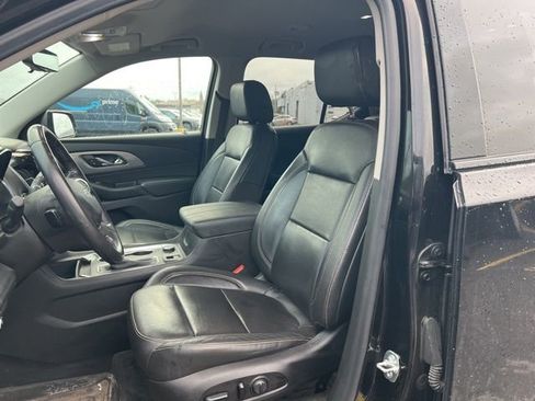 Used 2020 Chevrolet Traverse RS image 11