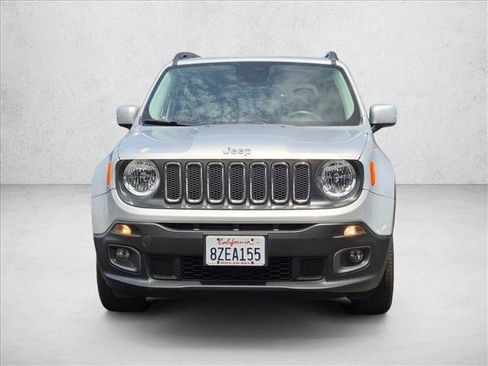 Used 2016 Jeep Renegade Latitude w/ Cold Weather Group AWD/4WD image 3