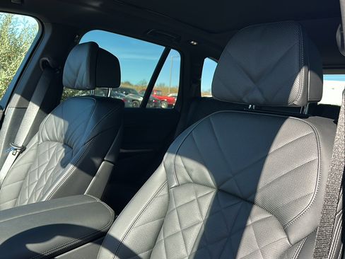 New 2026 BMW X5 xDrive40i w/ M Sport Package image 11