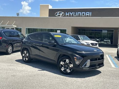 Certified 2025 Hyundai Kona SEL FWD image 1