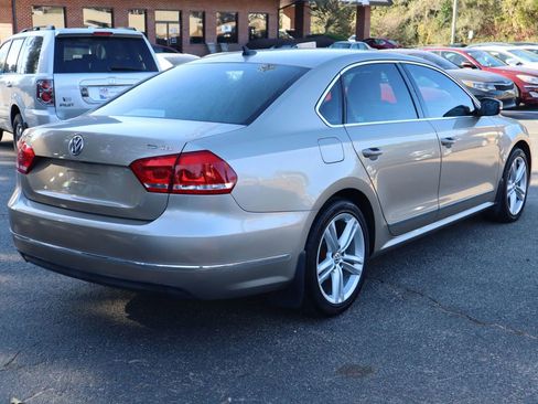 Used 2015 Volkswagen Passat TDI SEL Premium image 6