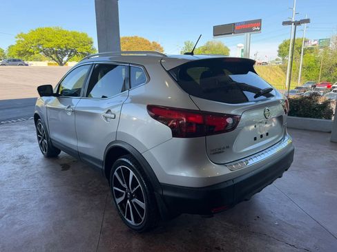 Used 2017 Nissan Rogue Sport SL w/ SL Premium Package image 4