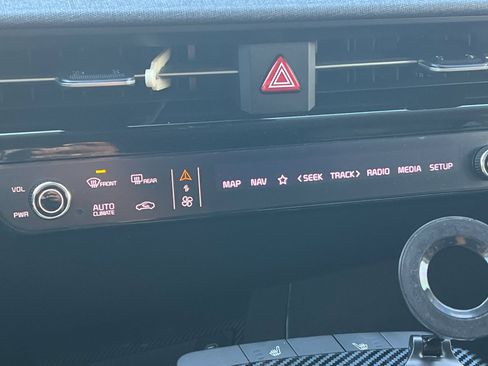 Used 2023 Kia EV6 Light image 31