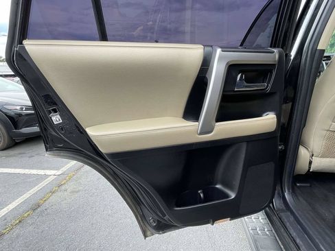 Used 2019 Toyota 4Runner SR5 Premium AWD/4WD image 18