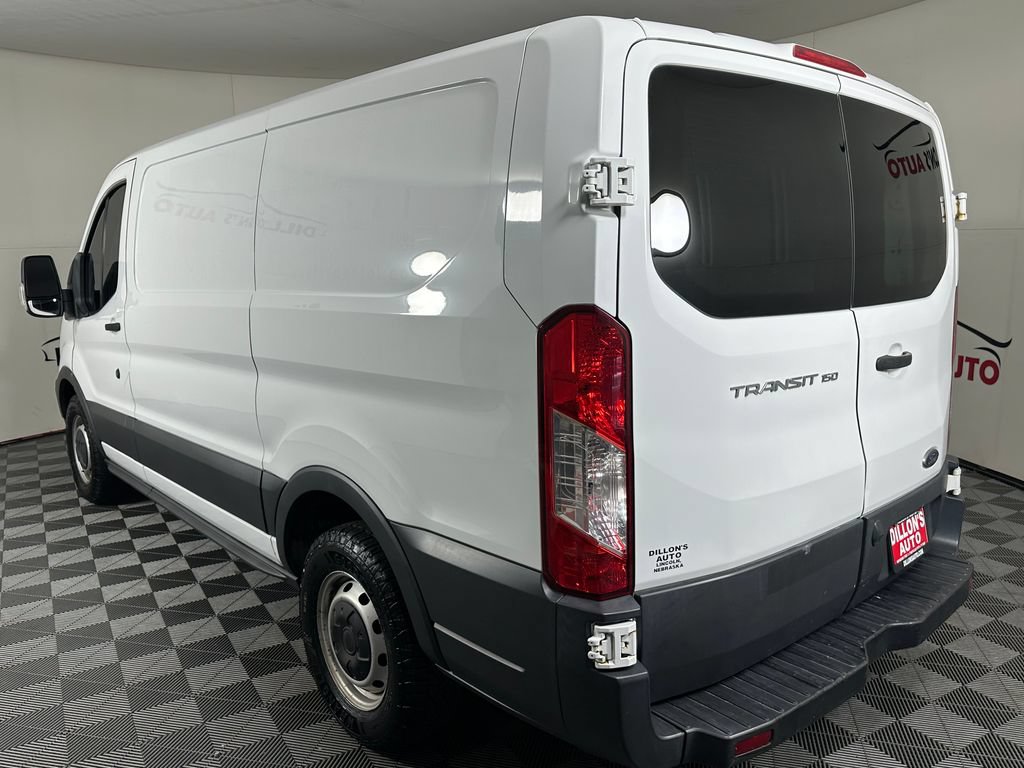 Used 2016 Ford Transit 150 130 Low Roof RWD image 4