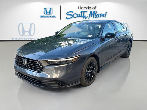 New 2025 Honda Accord SE image 3