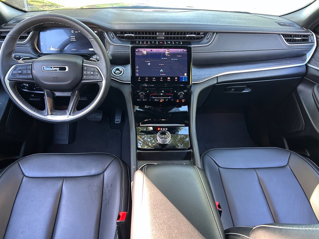 Certified 2025 Jeep Grand Cherokee Limited RWD image 11