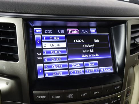 Used 2015 Lexus LX 570 4WD image 33