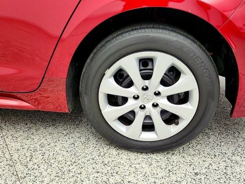 Used 2022 Toyota Corolla LE FWD image 9