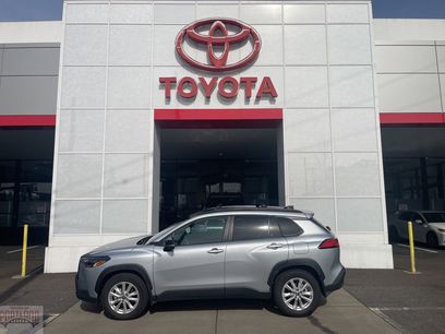Used 2025 Toyota Corolla Cross LE w/ Moonroof Package