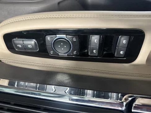 Used 2022 Lincoln Corsair Reserve w/ Equipment Group 201A image 12