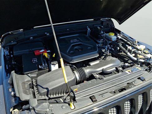 Used 2021 Jeep Wrangler Unlimited Sport AWD/4WD image 39