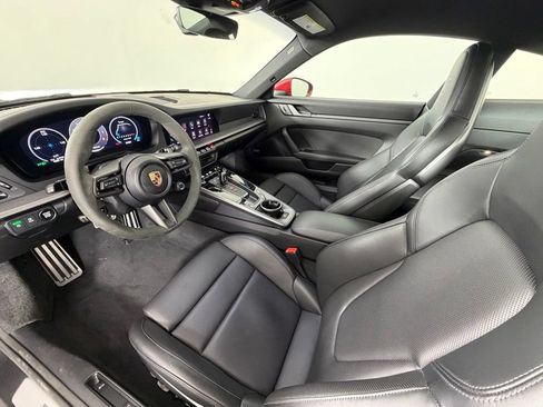 Certified 2025 Porsche 911 Carrera S RWD image 4