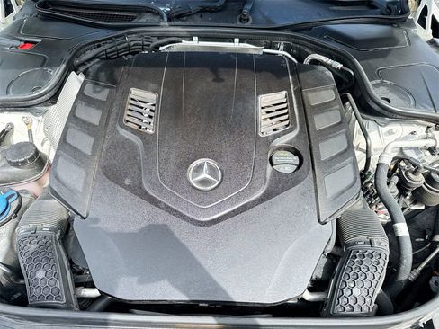 Used 2020 Mercedes-Benz S 560 Sedan image 32