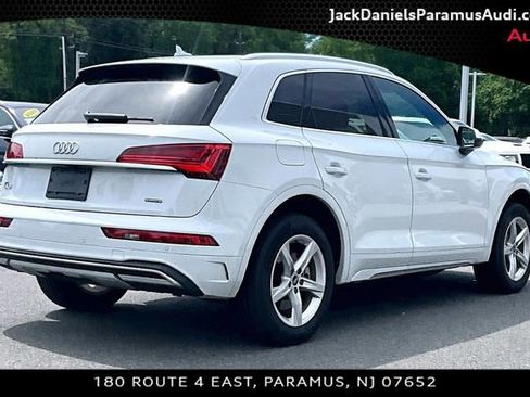 Used 2023 Audi Q5 2.0T Premium w/ Convenience Package AWD/4WD image 2