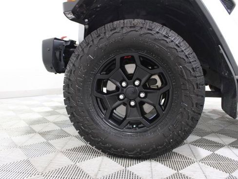 Used 2020 Jeep Gladiator Rubicon AWD/4WD image 45